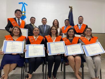 Entrega de Títulos del MIGU11 en Guatemala